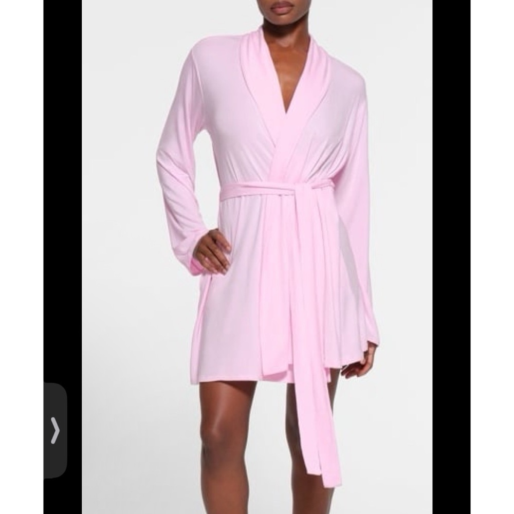 Skims Soft Lounge Robe - Picture 3 of 3